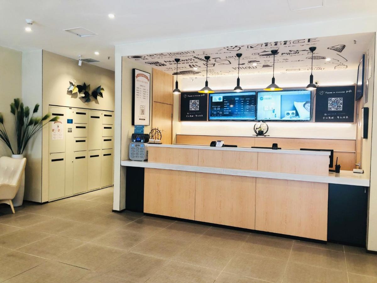 Hanting Hotel Yibin Zhongshan Street Екстериор снимка