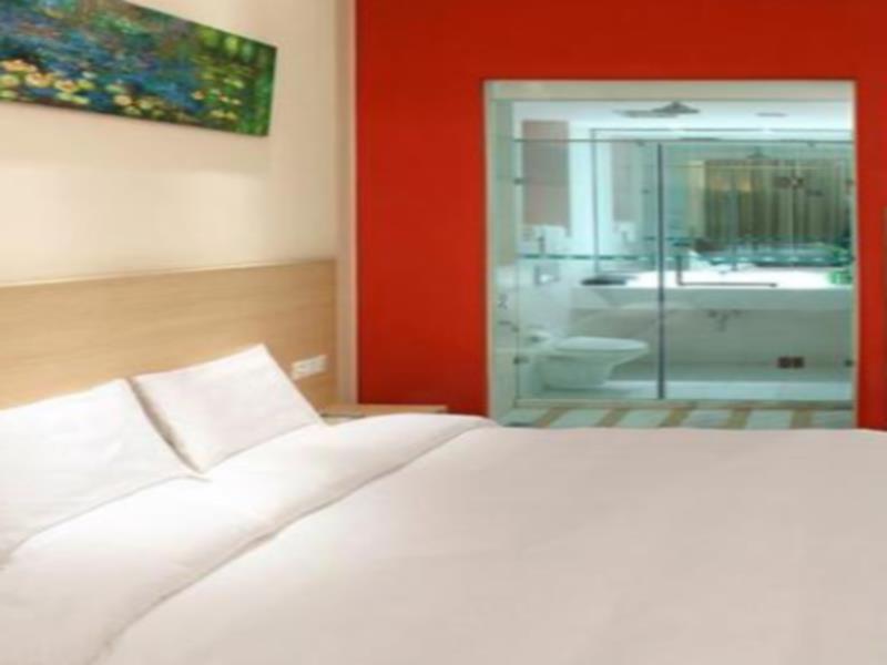 Hanting Hotel Yibin Zhongshan Street Екстериор снимка