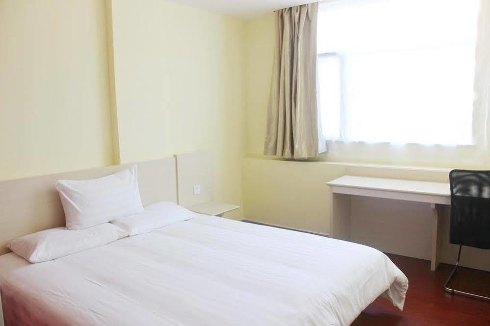 Hanting Hotel Yibin Zhongshan Street Екстериор снимка